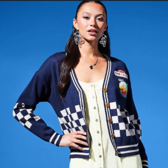 Her Universe Sweaters - Her Universe Disney Donald Duck Ice Cream Cardigan Size XS